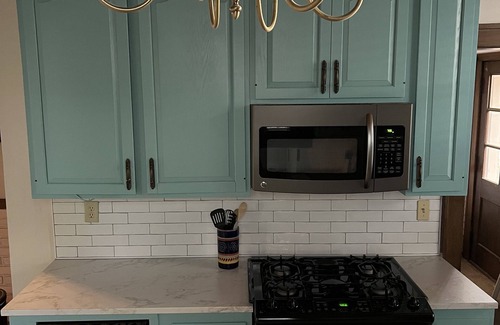 Davenport Haus | Gatsby charm with modern comforts! Historic home & neighborhood w large backyard