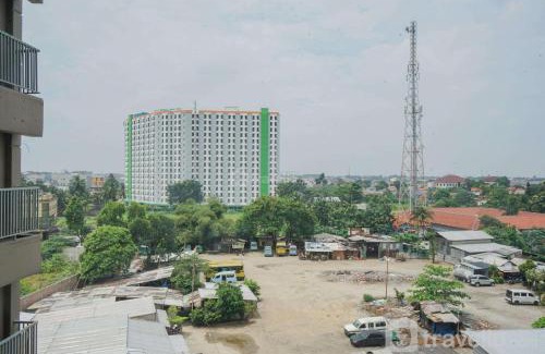 Ciputat Wohnung | Gaudy Studio at Baileys Apartment by Travelio