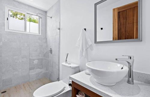 Tamarindo Wohnung | Gav5 New Modern Condo Walking Distance to Beach