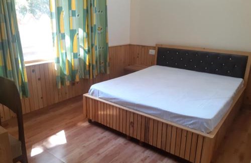 Bhuntar Haus | Gazing Moon Homestay