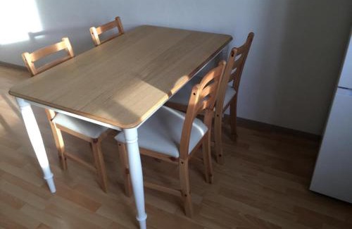 Knorrendorf Wohnung | Gemütliche Ferienwohnung für 6 Personen im Schloss Kastorf