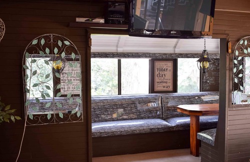 Klerksdorp Haus | Gemstone Guest House