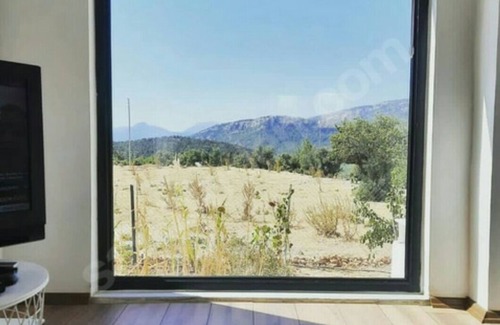 Korkuteli Villa | Geniş Bahçeli Villa, Dağ ve Orman Manzaralı. plaja ve kayak merkezine 30 km