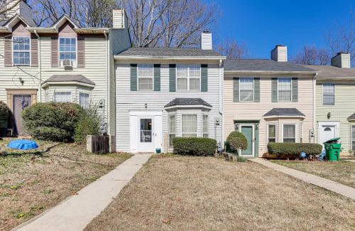 Stone Mountain Haus | Georgia Townhome - 3 Mi to Stone Mountain Park!