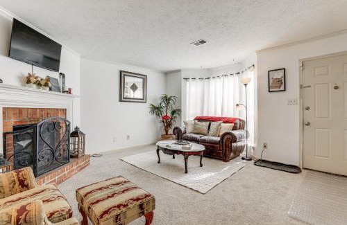 Stone Mountain Haus | Georgia Townhome - 3 Mi to Stone Mountain Park!