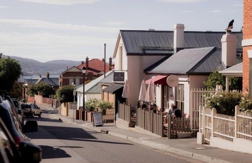 Battery Point Haus | Georgian built Battery Point cottage