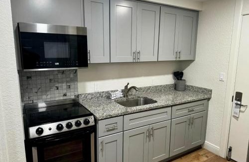 Georgian Inn Wohnung | Georgian Inn Beach Club