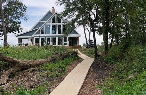 Albion Haus | Kehren Sie zurück in die Natur und erleben Sie das Leben am See mit Stil, wenn Sie in unserem Haus übernachten