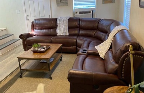 Venice Bootsverleih | Get Bent Lodge - A Cypress Cove, Venice La houseboat WITH STARLINK WIFI!