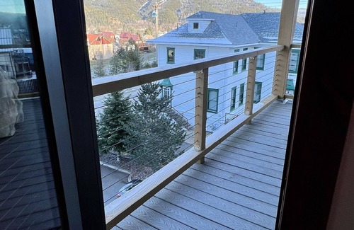 Kellogg Eigentumswohnung | Get Steep and Deep into fun close to bike trails and Silver Mountain Resort!