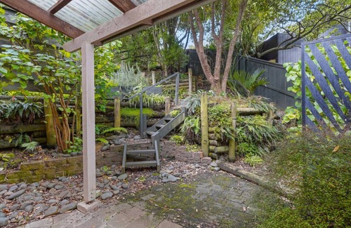 St. Heliers Wohnung | Getaway Pad with garden and courtyard