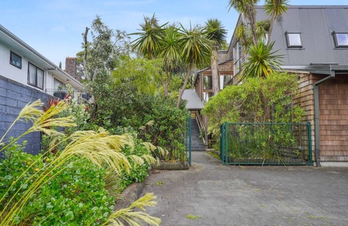 St. Heliers Wohnung | Getaway Pad with garden and courtyard