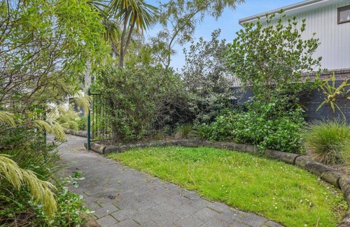 St. Heliers Wohnung | Getaway Pad with garden and courtyard