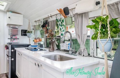 Portage Haus | Getaway Skoolie- OFF Grid & Take you wherever your heart desire