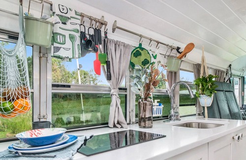 Portage Haus | Getaway Skoolie- OFF Grid & Take you wherever your heart desire