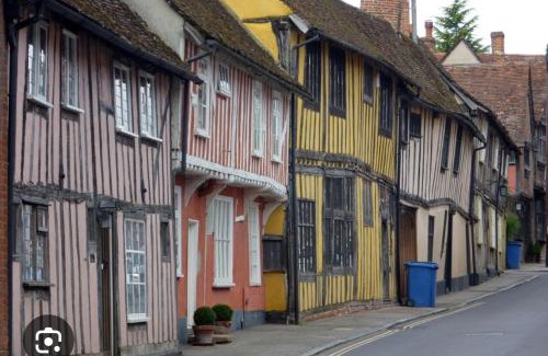 Bury St Edmunds Haus | Giffords Hall Garden Room