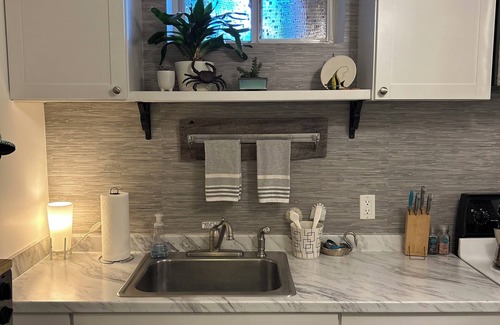 Bennsville Wohnung | Gingko Lane, Waldorf.nMCM Vibe Meets Southern Maryland Charm