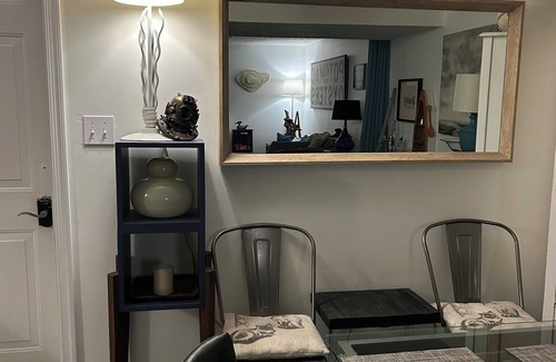 Bennsville Wohnung | Gingko Lane, Waldorf.nMCM Vibe Meets Southern Maryland Charm