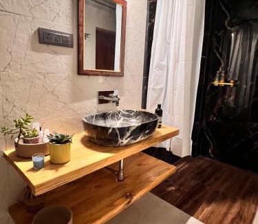 Shivalik Nagar Wohnung | Gita Bhawan - Elegant Escape