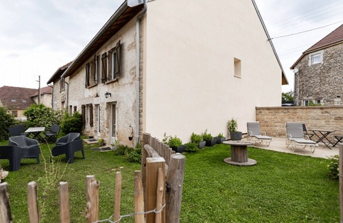 Aiglepierre Haus | Gite Abricosy du Jura: Holiday home for 6 people between Arbois and Salins les B