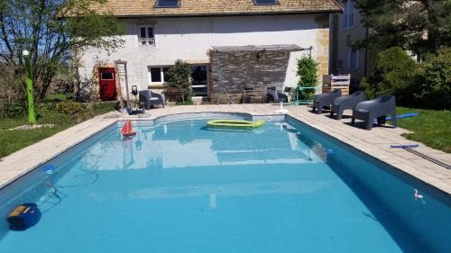 Saint-Leger-les-Paray Haus | Gite calme et cosy, toutes commodités et tourisme