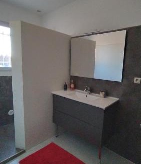 Graveson Haus | Gite chaleureux pour deux avec jacuzzi ou piscine selon dates