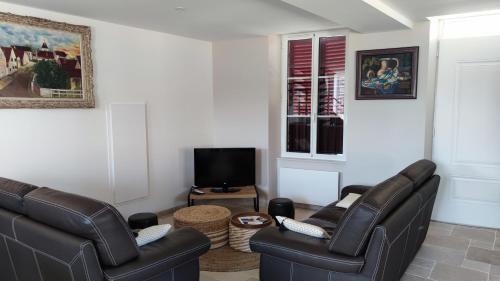 Beine Haus | GITE DE L'AETI JACUZZI PISCINE