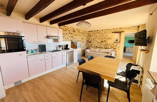 Lantignie Hütte | Gîte 'Gite De Clairette Et Nono' with Private Terrace and Wi-Fi