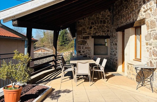 Lantignie Hütte | Gîte 'Gite De Clairette Et Nono' with Private Terrace and Wi-Fi