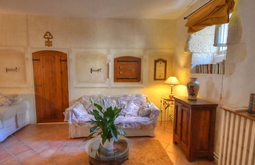 Douchapt Haus | Gite with swimming pool / restaurant nearby
