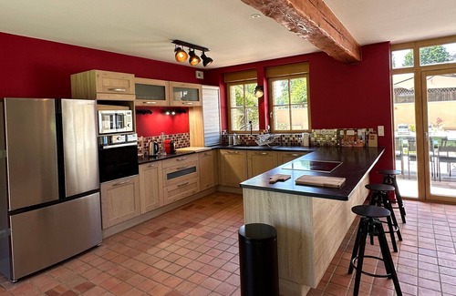 Yvre-l'Eveque Hütte | Gite Yvré-l'Évêque, 6 bedrooms, 15 persons
