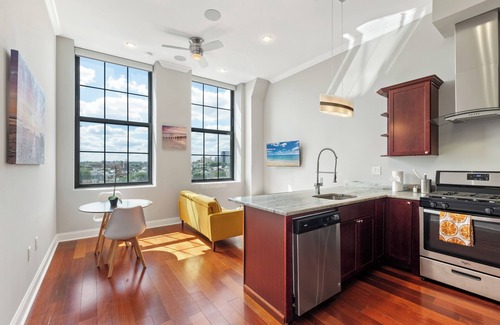 Olde Kensington Wohnung | Glam Flat w View/Pool/Deck
