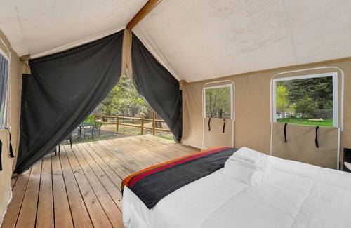 Poudre Park Haus | Glamp 17- Majestic Moose