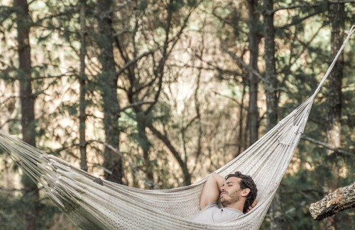 Tapalpa Wohnmobilvermietung | Glamping in the Mountain: Views, Garden & Games