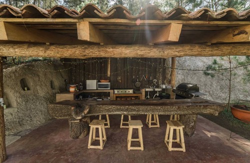 Tapalpa Wohnmobilvermietung | Glamping in the Mountain: Views, Garden & Games