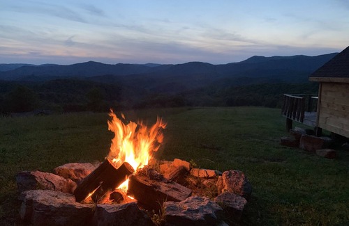 Covington Kabine | Glamping in the Tiny House with a Huge View