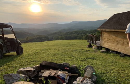 Covington Kabine | Glamping in the Tiny House with a Huge View
