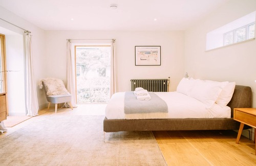 Kington Haus | Glasnant - Luxury House in the woods with Hot Tub