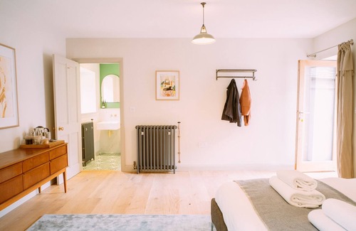 Kington Haus | Glasnant - Luxury House in the woods with Hot Tub