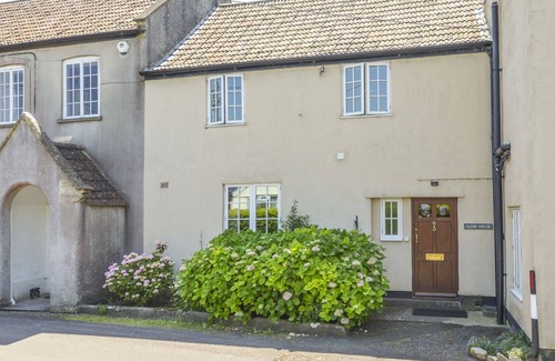 Wookey Haus | Glebe House, GUT