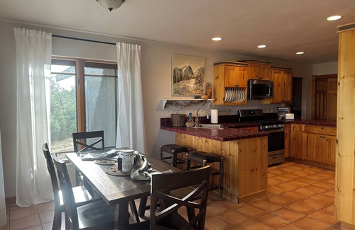 Hesperus Haus | Glorious Mountain Views at Setting Sun Ranch