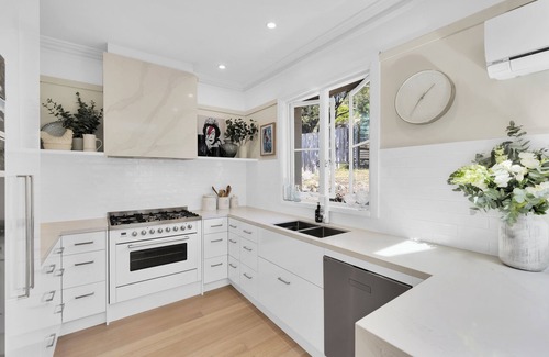 West Hobart Haus | Glorious Views - Beautiful 1925 Heritage House