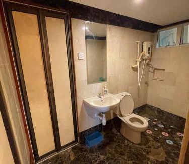 Taman Tanjung Wohnung | GLORY BEACH RESORT NICE SEAVIEW HIGH STANDARD 3 BEDROOM