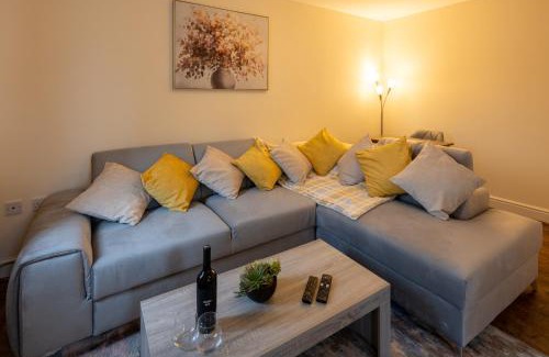 Gloucester Haus | Gloucester Home Away From Home