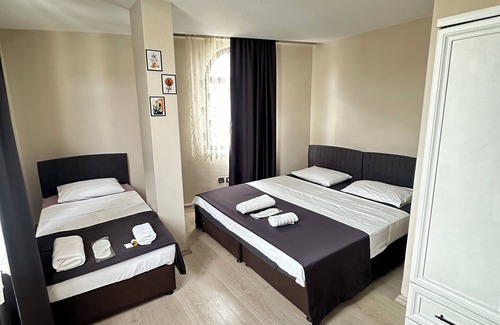 Karesi Hotel | GLR OTEL