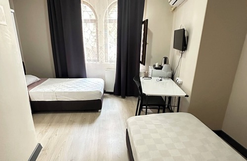 Karesi Hotel | GLR OTEL