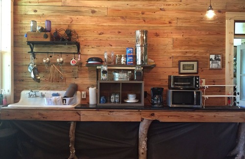 Sapelo Island Kabine | Gehen Sie rechtzeitig zurück zu einem langsameren Tempo in dieser Kabine im Wald