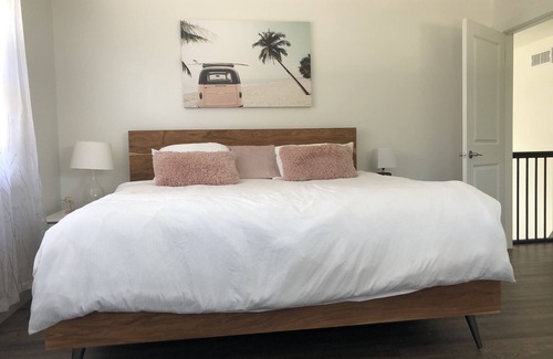 Central Huron Hütte | Lake Huron Staycation: A beautiful, modern new home with rooftop deck