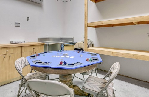 Desert Hot Springs Haus | Gold Mine Ranch: Pool, Poker Table, Horse Stables, Large Lot!