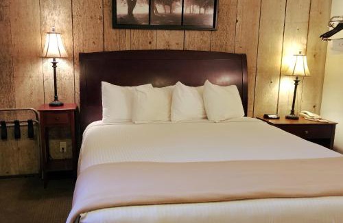 Quincy Hotel | Gold Pan Lodge